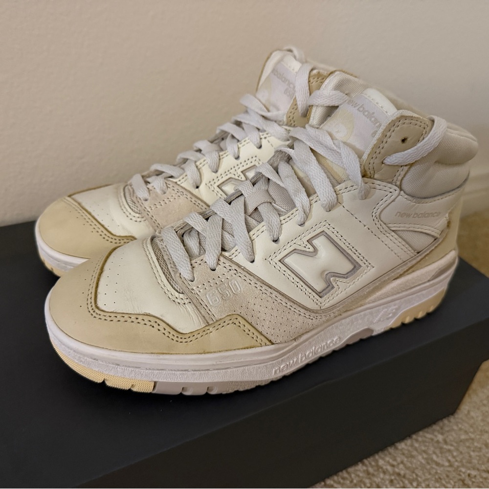 New Balance Women’s 550 White Leather Retro Basketball Sneakers Sz 7.5 US